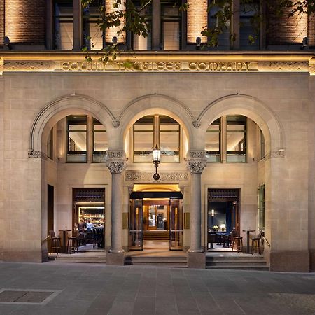 Hilton Melbourne Little Queen Street Екстериор снимка The Connaught, London