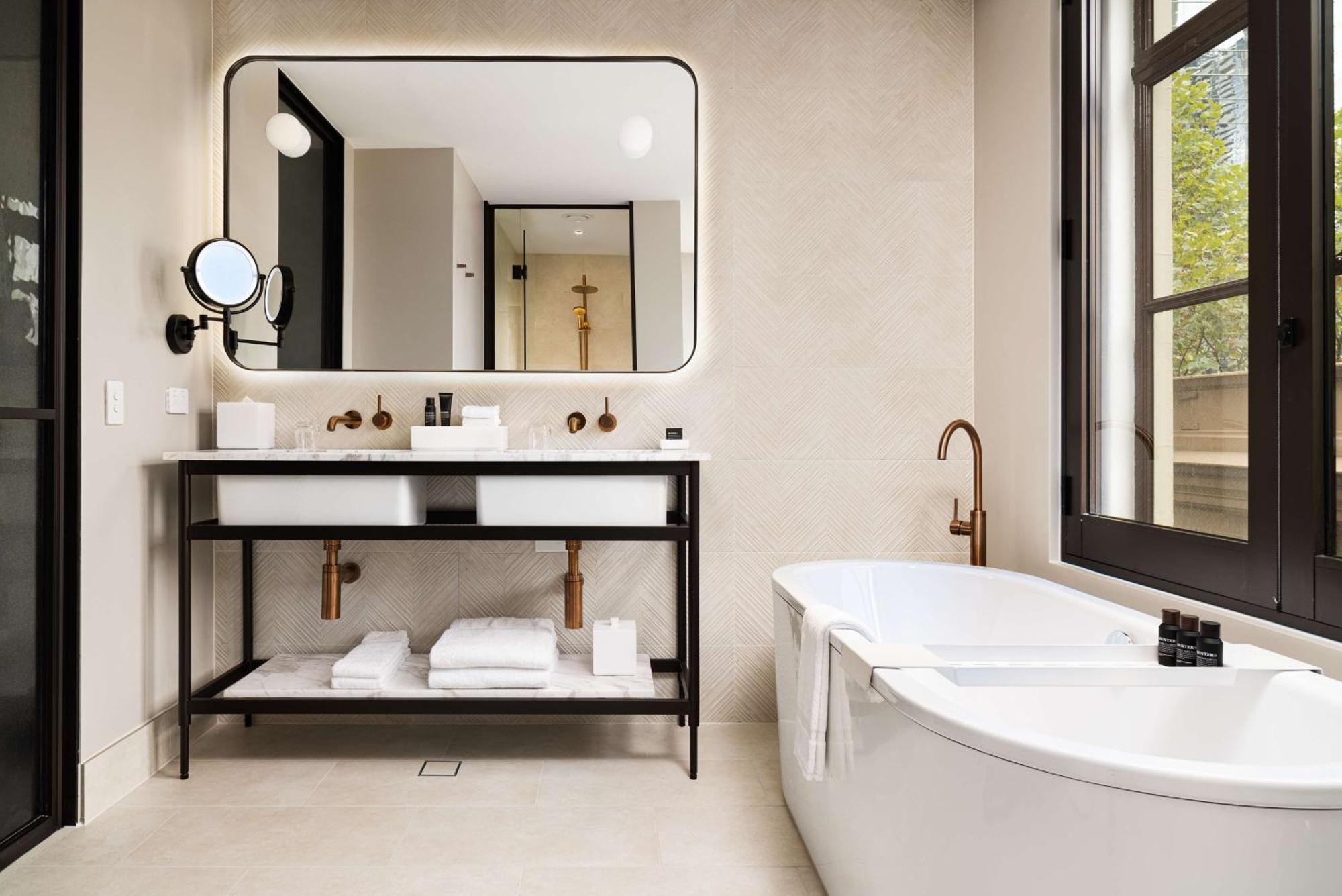 Hilton Melbourne Little Queen Street Екстериор снимка Bathroom