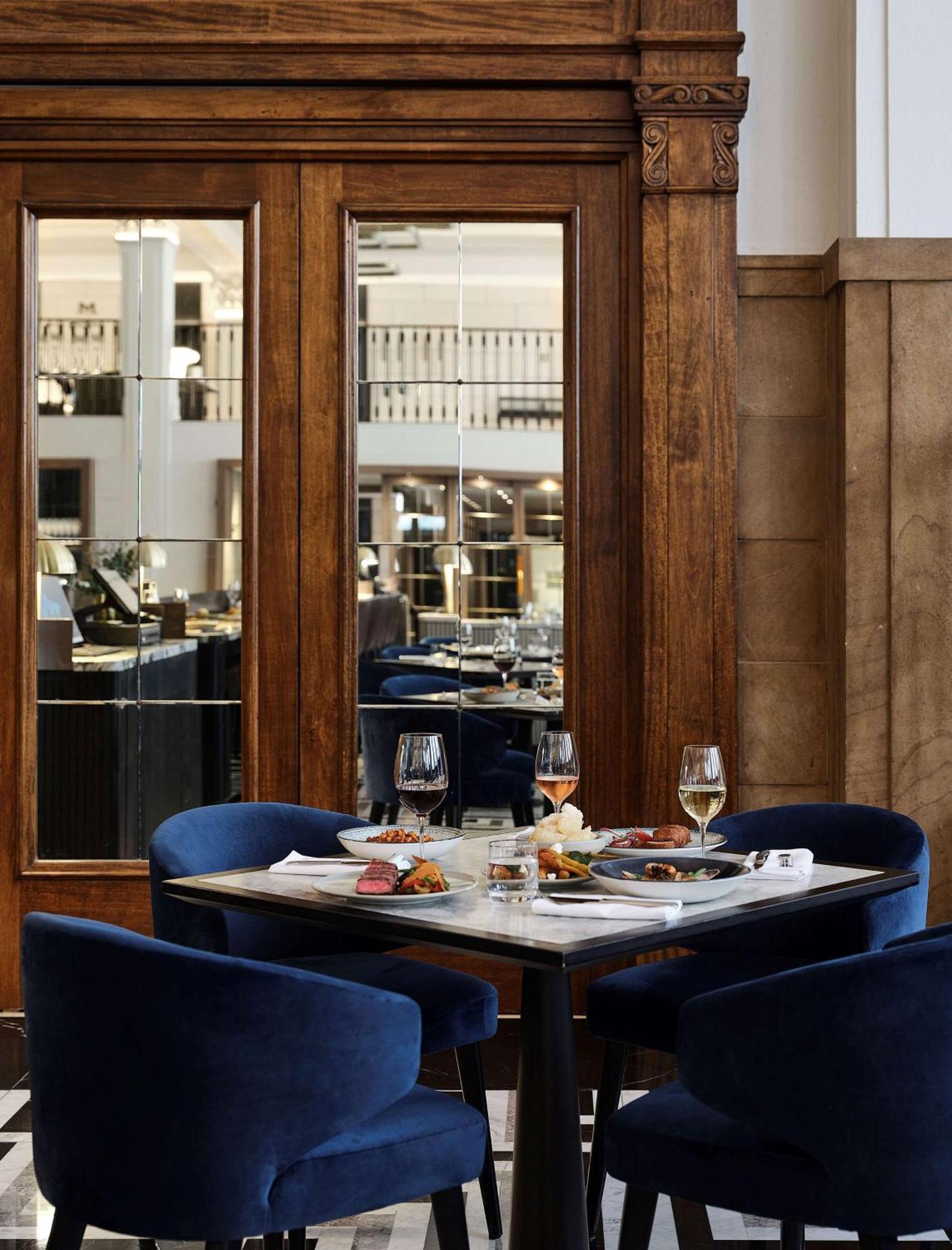 Hilton Melbourne Little Queen Street Екстериор снимка The restaurant
