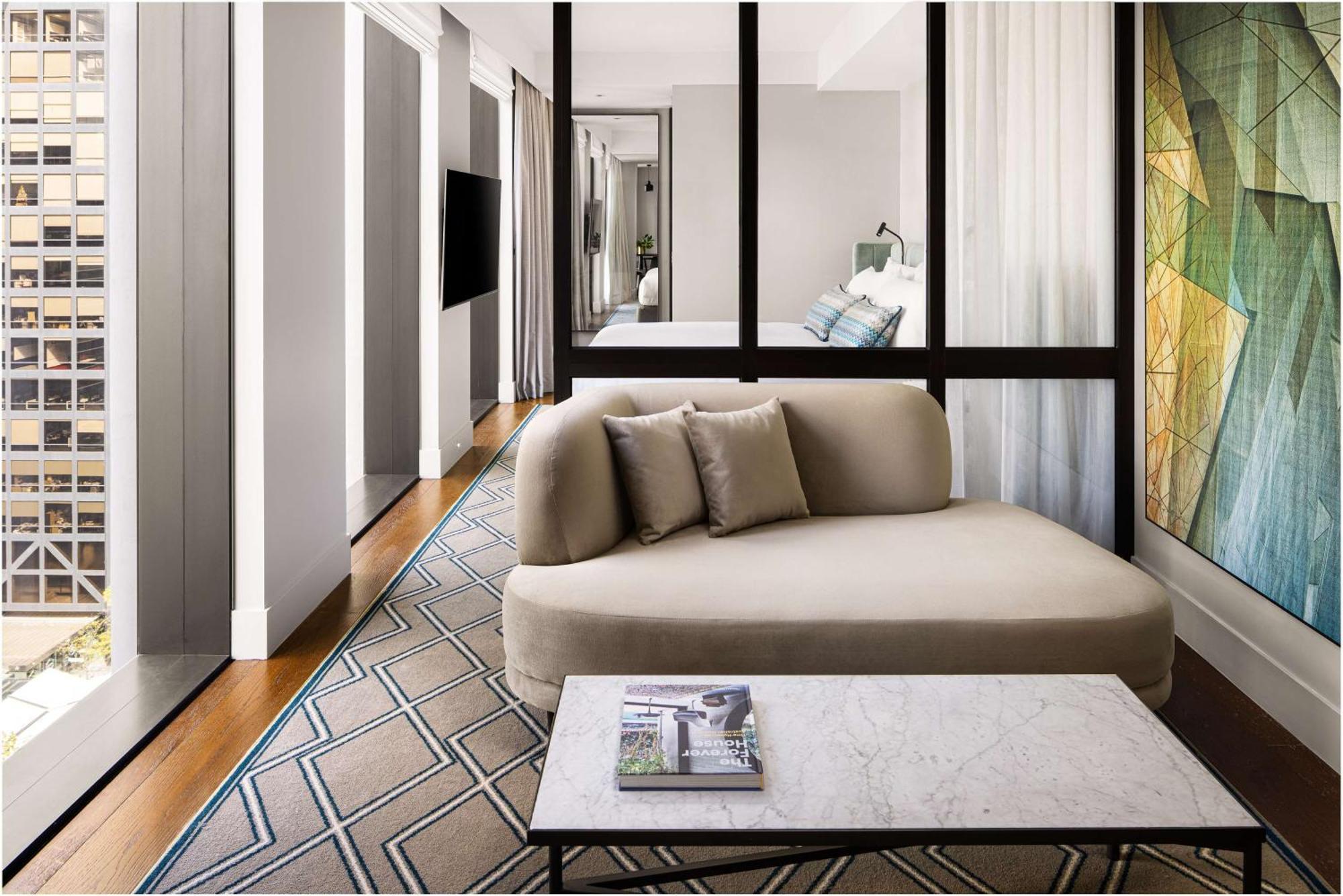 Hilton Melbourne Little Queen Street Екстериор снимка A suite at the hotel