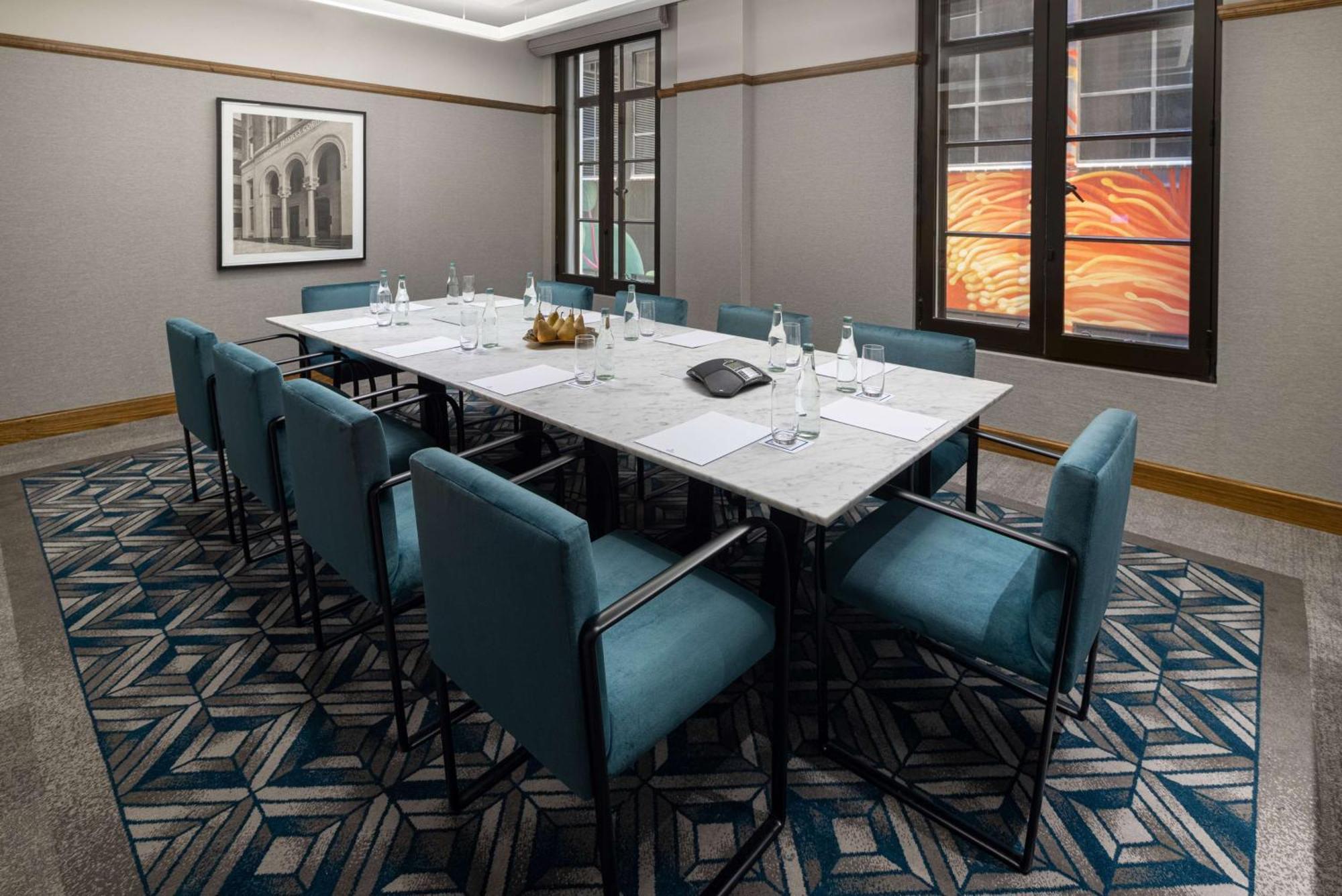 Hilton Melbourne Little Queen Street Екстериор снимка A boardroom at a hotel